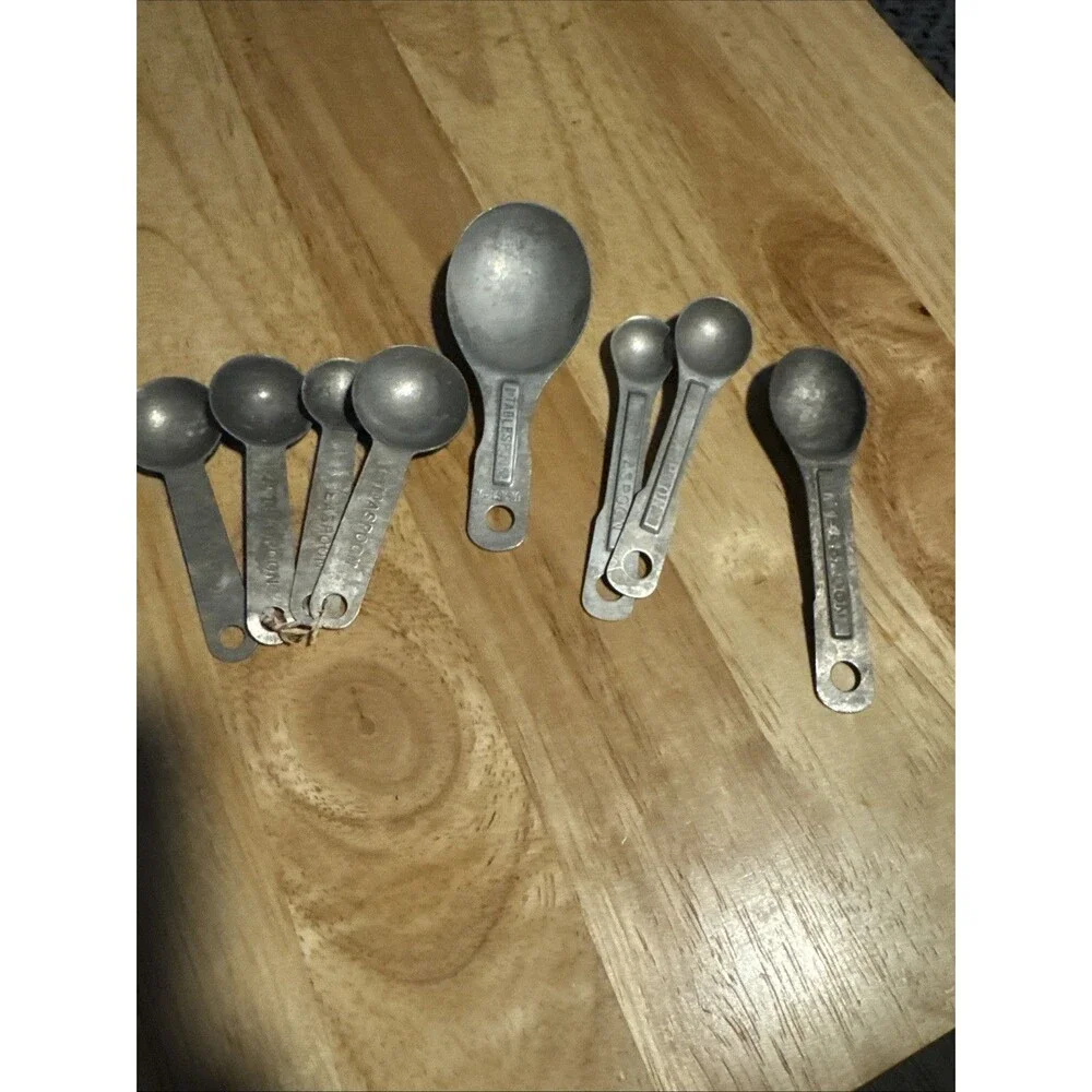 Set of 5 Vintage Aluminum  Measuring Spoons 1/4 Tsp 2- 1/2 Teaspoon 2 Teaspoon